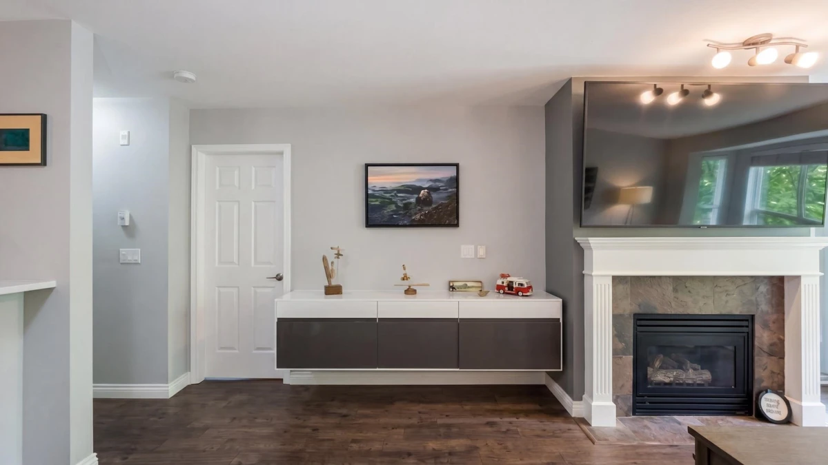 Dining Area Photo of 306 2393 Welcher Avenue, Port Coquitlam, BC