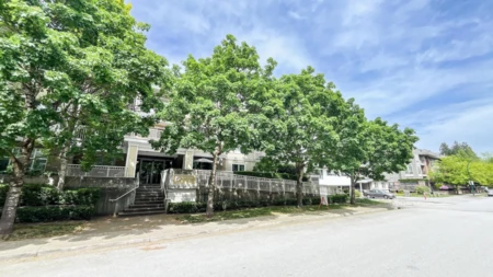 Front Yard Photo of 306 2393 Welcher Avenue, Port Coquitlam, BC