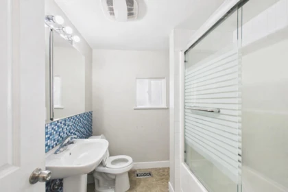 Guest Bathroom Photo of 1011 Auckland Street, New Westminster, BC