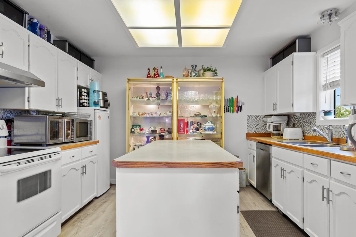 Dining Area Photo of 11 32821 6 Avenue, Mission, BC