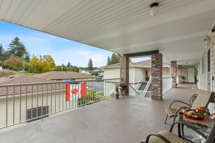 Staircase Photo of 11 32821 6 Avenue, Mission, BC