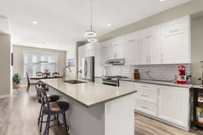 Kitchen Photo of 2 15588 32 Avenue, Surrey, BC