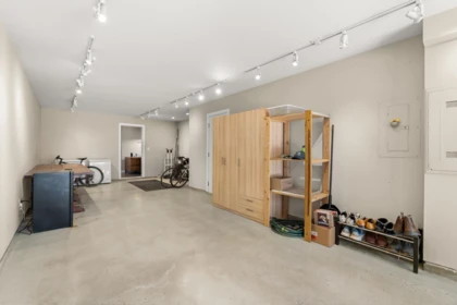 Laundry Room Photo of 2 15588 32 Avenue, Surrey, BC