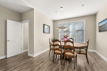 Walk-In Closet Photo of 2 15588 32 Avenue, Surrey, BC