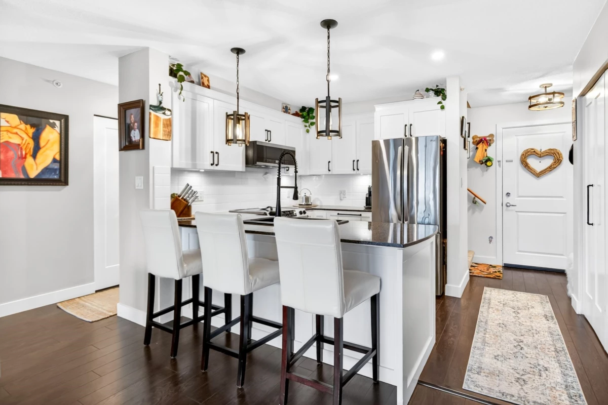 Family Room Photo of 433 19673 Meadow Gardens Way, Pitt Meadows, BC