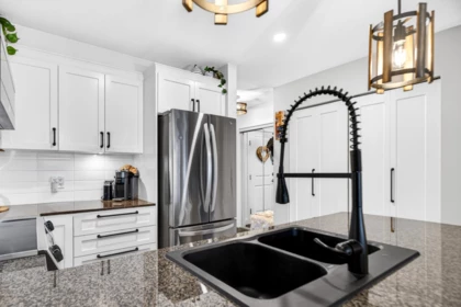 Kitchen Island Photo of 433 19673 Meadow Gardens Way, Pitt Meadows, BC