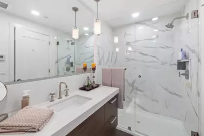 Guest Bathroom Photo of 110 33540 Mayfair Avenue, Abbotsford, BC
