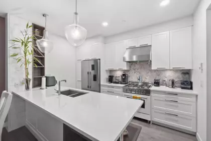 Kitchen Island Photo of 110 33540 Mayfair Avenue, Abbotsford, BC