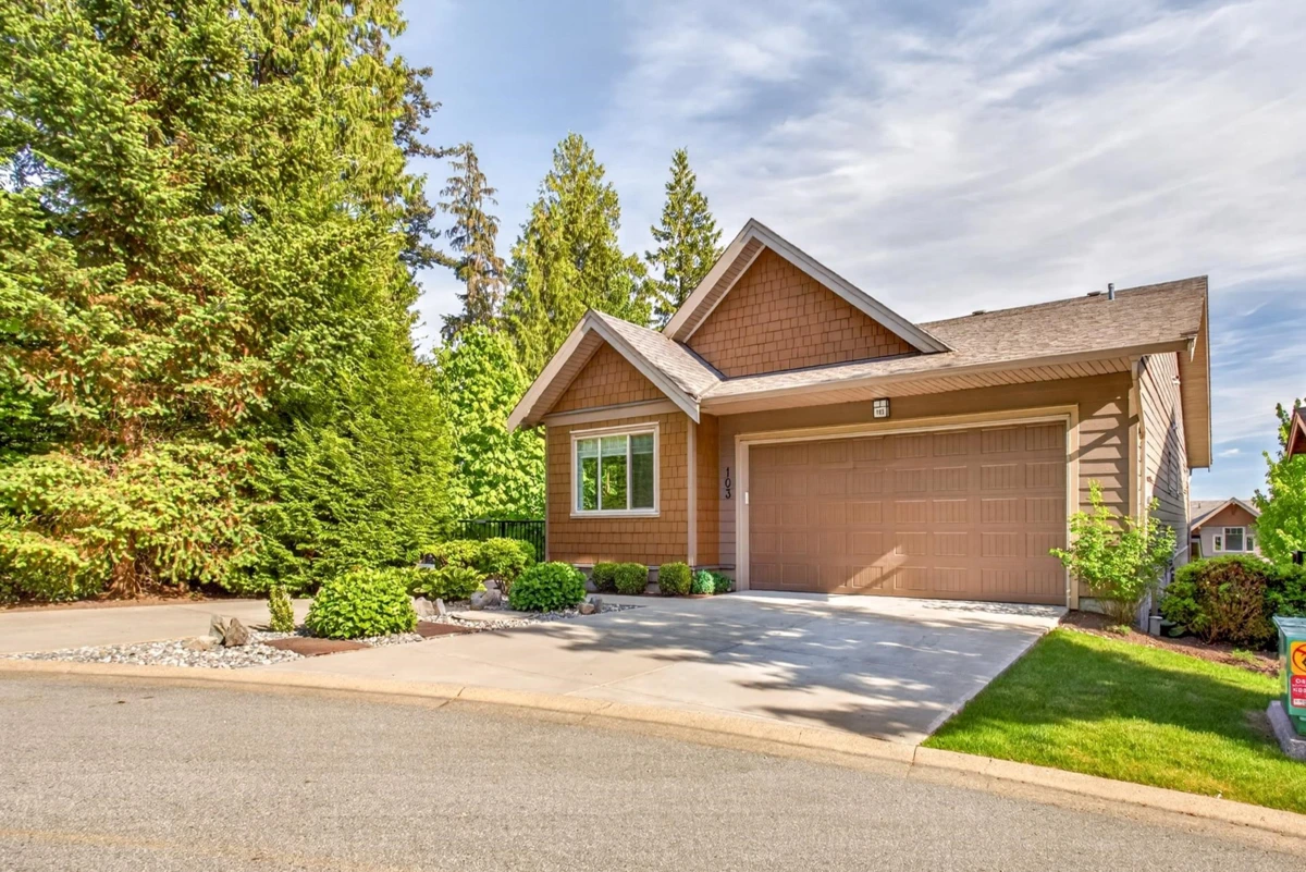 Family Room Photo of 103 3451 Burke Village Promenade, Coquitlam, BC