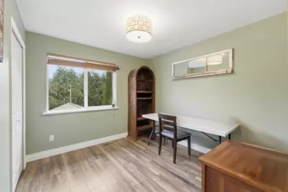 Laundry Room Photo of 33477 7th Avenue, Mission, BC