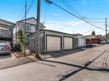 Garden / Landscaping Photo of 2889 Mcgill Street, Vancouver, BC