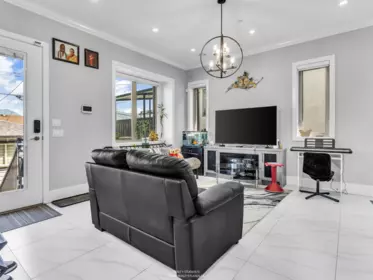 Kitchen Photo of 2889 Mcgill Street, Vancouver, BC