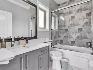 Powder Room Photo of 2889 Mcgill Street, Vancouver, BC