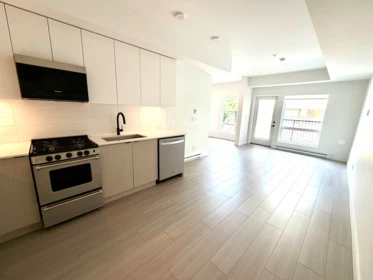 Kitchen Photo of 102 2277 Hawthorne Avenue, Port Coquitlam, BC