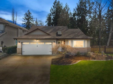 Fitness Center Photo Near 23216 121a Avenue, Maple Ridge, BC