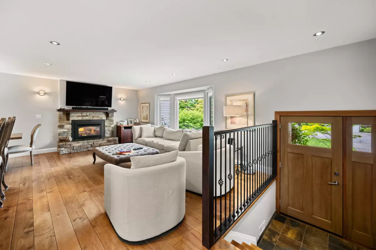 Family Room Photo of 15464 Poplar Street, Surrey, BC