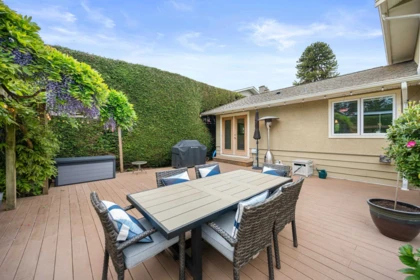 Aerial View of 15464 Poplar Street, Surrey, BC