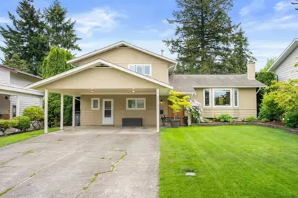 15464 Poplar Street, Surrey, BC, Surrey — Single Family Residence for sale