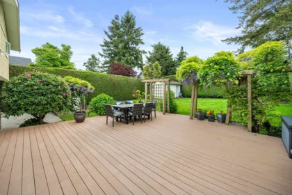 Hot Tub / Spa Photo of 15464 Poplar Street, Surrey, BC