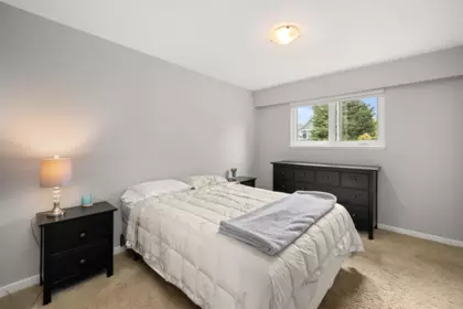Mudroom Photo of 15464 Poplar Street, Surrey, BC