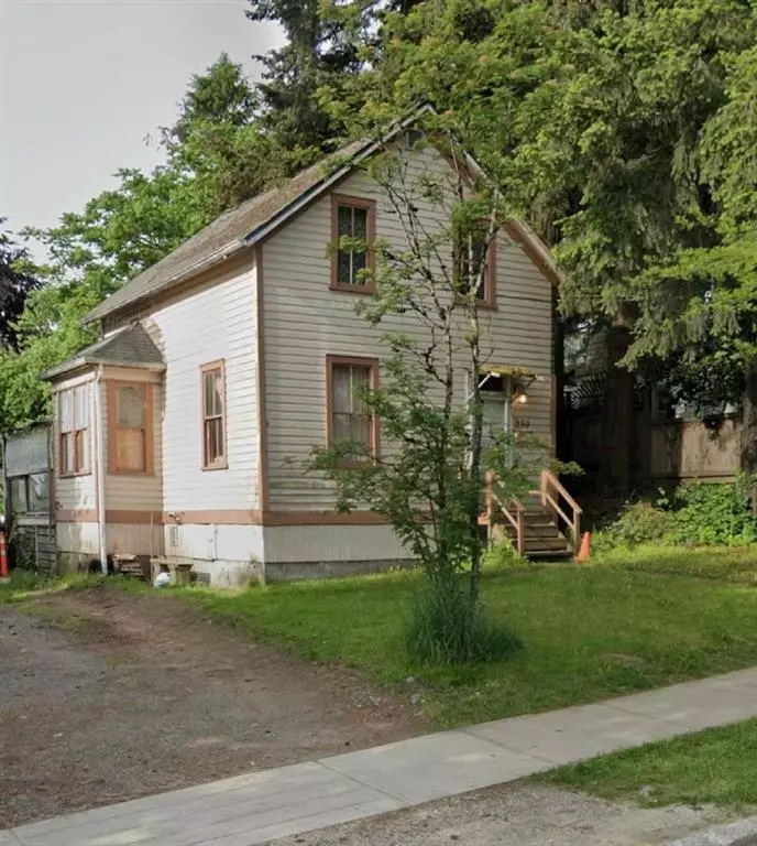 Family Room Photo of 350 Keary Street, New Westminster, BC