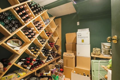 Basement Recreation Room Photo of 8899 Taylor Street, Mission, BC