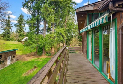 Garden / Landscaping Photo of 8899 Taylor Street, Mission, BC