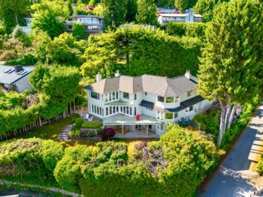 Outdoor Deck Photo of 816 Anderson Crescent, West Vancouver, BC