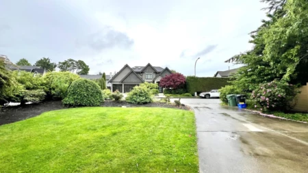 Front Yard Photo of 3071 Saltspring Court, Richmond, BC