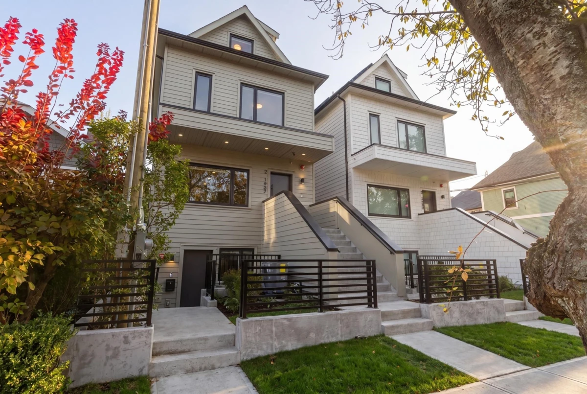Exterior Rear Photo of 2 1937 Templeton Drive, Vancouver, BC