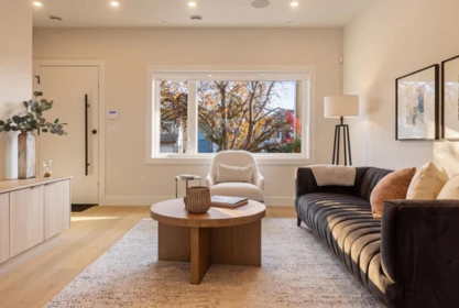 Breakfast Nook Photo of 2 1937 Templeton Drive, Vancouver, BC