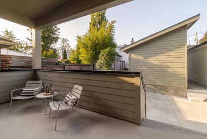 Front Yard Photo of 2 1937 Templeton Drive, Vancouver, BC
