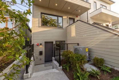 Garden / Landscaping Photo of 2 1937 Templeton Drive, Vancouver, BC