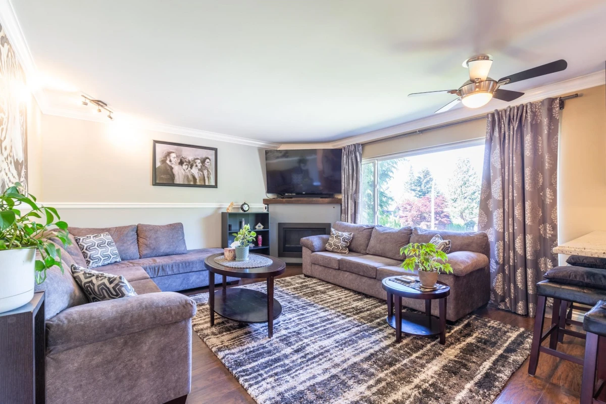 Living Room Photo of 8034 Beaver Drive, Mission, BC