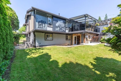 Front Yard Photo of 8034 Beaver Drive, Mission, BC