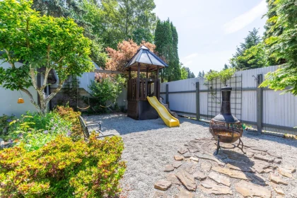 Garden / Landscaping Photo of 8034 Beaver Drive, Mission, BC