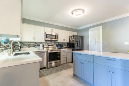 Kitchen Island Photo of 8034 Beaver Drive, Mission, BC