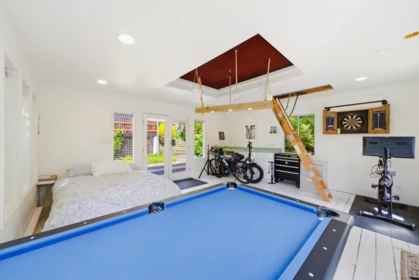 Swimming Pool Photo of 4015 Cummins Place, North Vancouver, BC