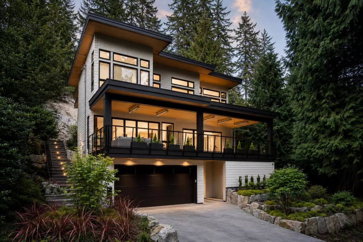Exterior Rear Photo of 4841 The Dale, West Vancouver, BC