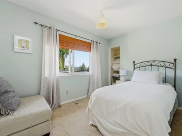 Hot Tub / Spa Photo of 1380 Coleman Street, North Vancouver, BC
