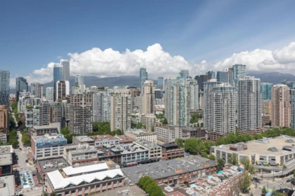 3205 193 Aquarius Mews, Vancouver, BC, Vancouver — Apartment/Condo for sale