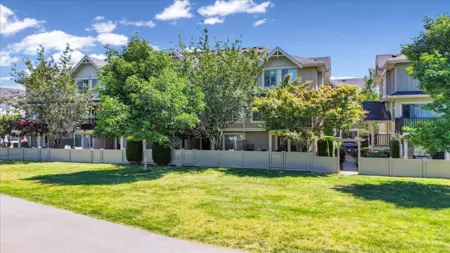Front Yard Photo of 71 19525 73 Avenue, Surrey, BC