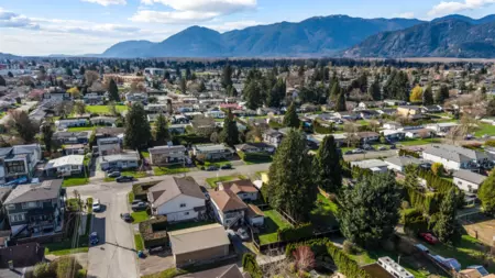 9566 Coote Street, Chilliwack, BC, Chilliwack — Single Family Residence for sale