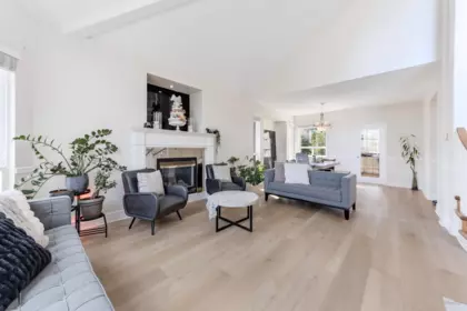 Kitchen Island Photo of 34758 Pakenham Place, Mission, BC