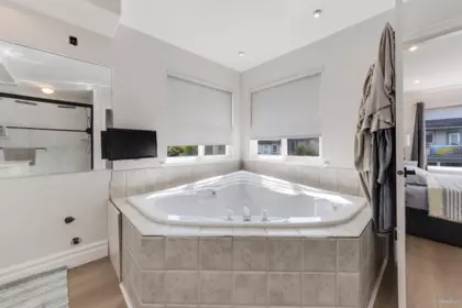 Laundry Room Photo of 34758 Pakenham Place, Mission, BC