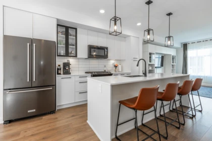 Kitchen Island Photo of 13 2774 Montrose Avenue, Abbotsford, BC