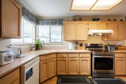 Pantry Photo of 16156 94a Avenue, Surrey, BC