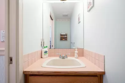 Powder Room Photo of 16156 94a Avenue, Surrey, BC