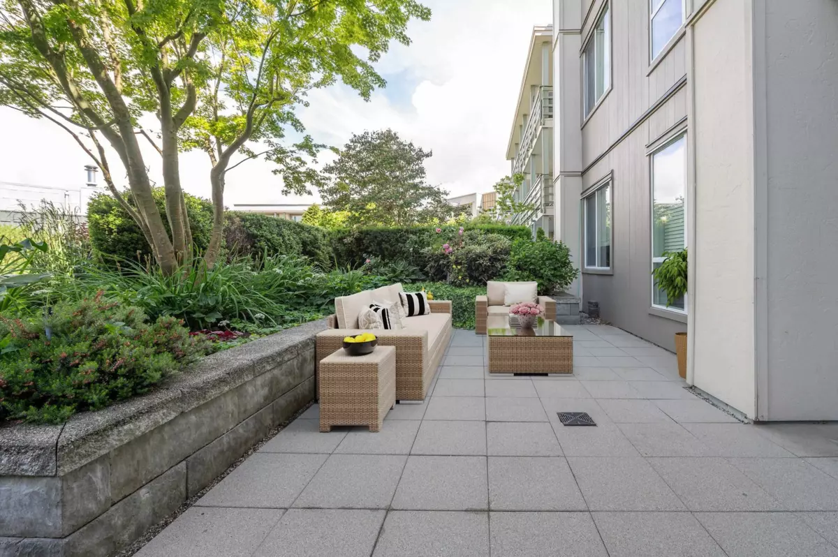 Living Room Photo of 226 15850 26 Avenue, Surrey, BC