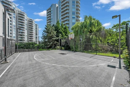 Garden / Landscaping Photo of 402 265 Ross Drive, New Westminster, BC